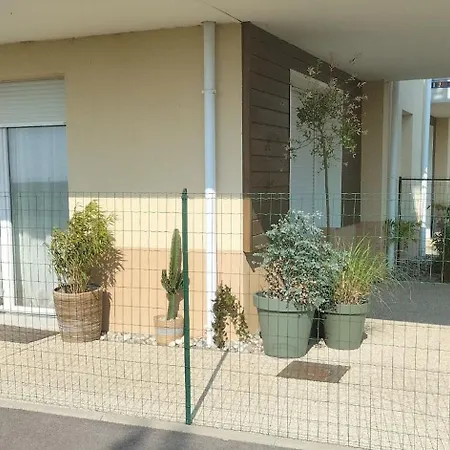 Beautiful With Garden Apartment Étaples